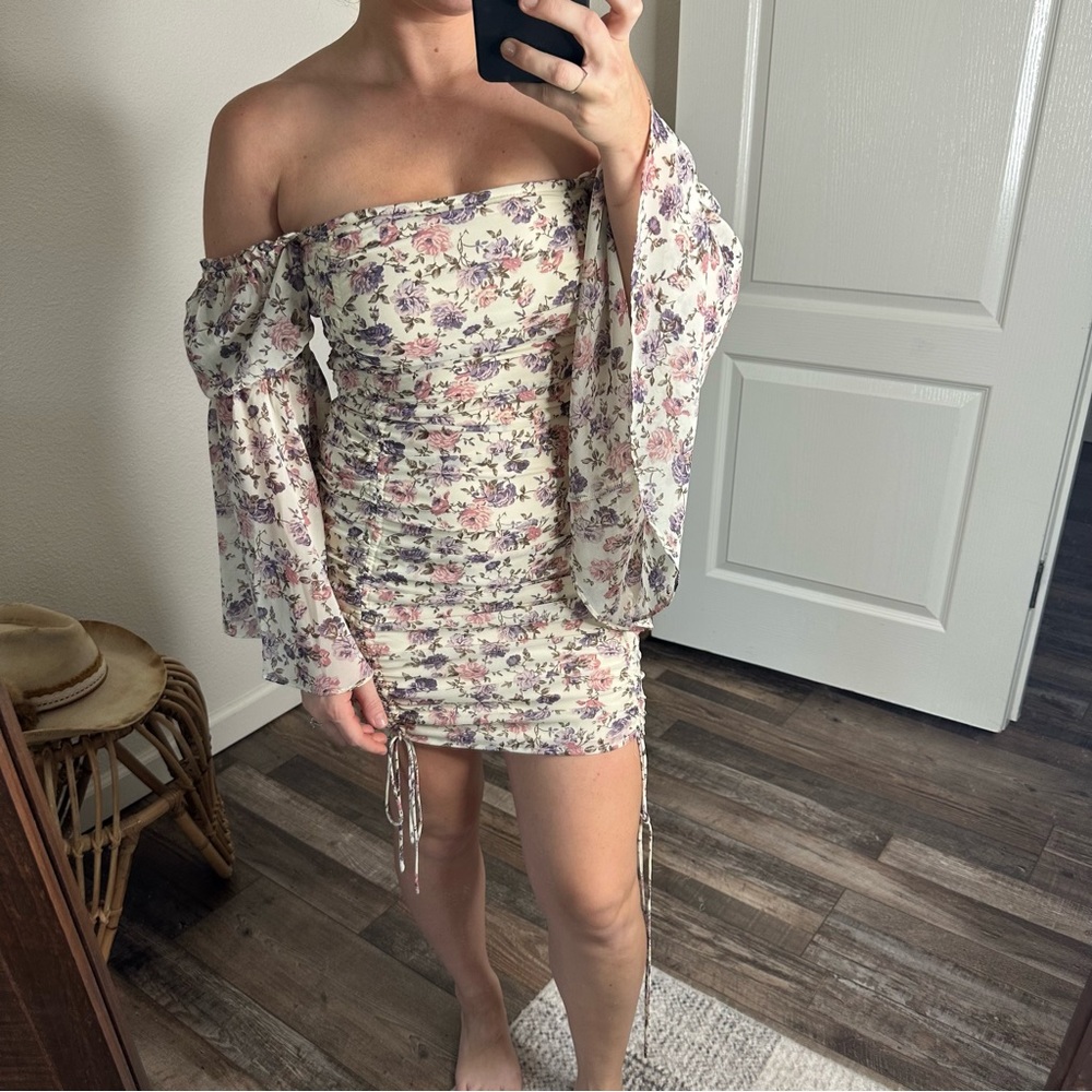 Floral Ruched Mini Dress Size Small - Picture 2 of 8